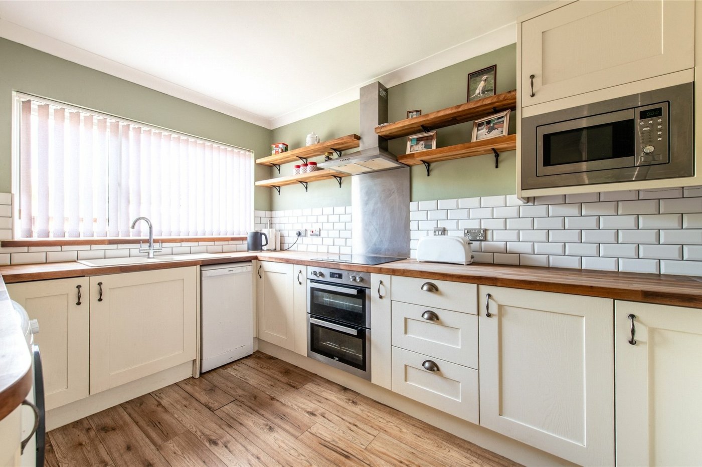 2 bedroom house for sale in Chalk | Robinson Michael & Jackson