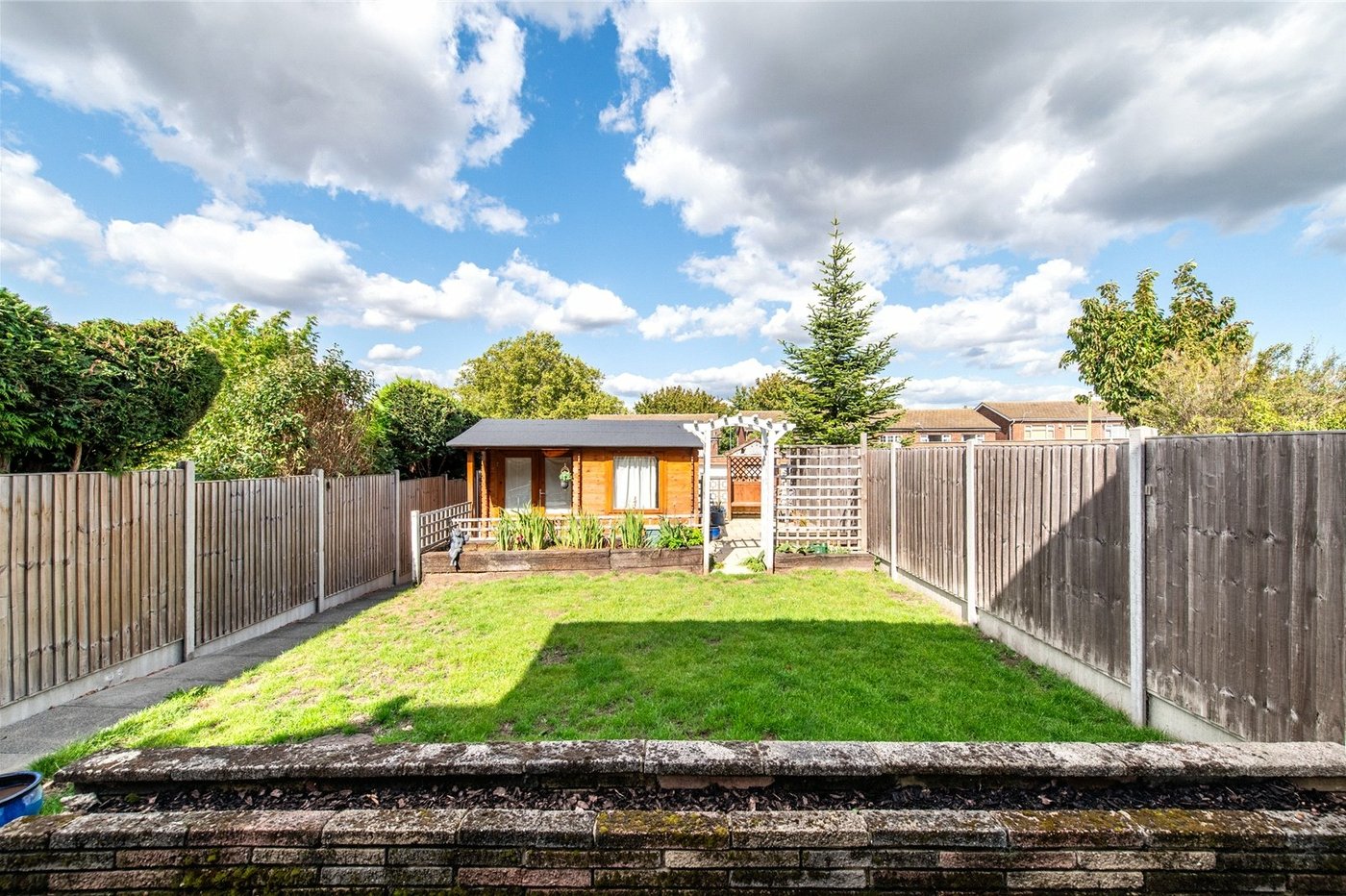 2 bedroom house for sale in Chalk | Robinson Michael & Jackson