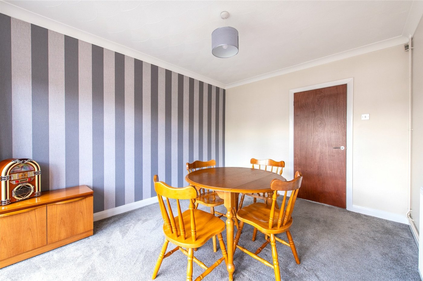 2 bedroom house for sale in Chalk | Robinson Michael & Jackson