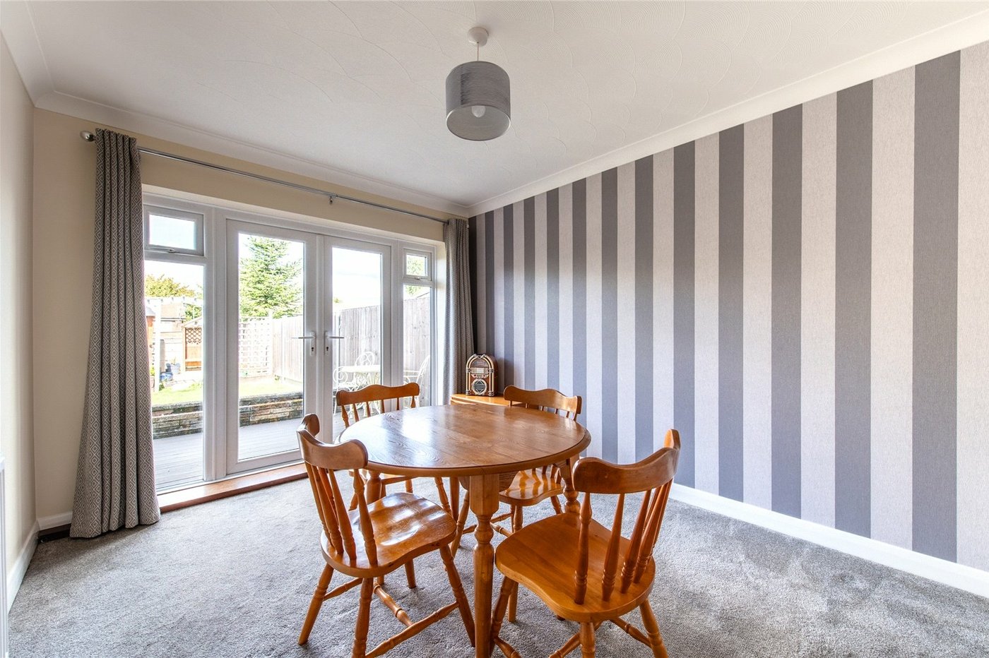 2 bedroom house for sale in Chalk | Robinson Michael & Jackson