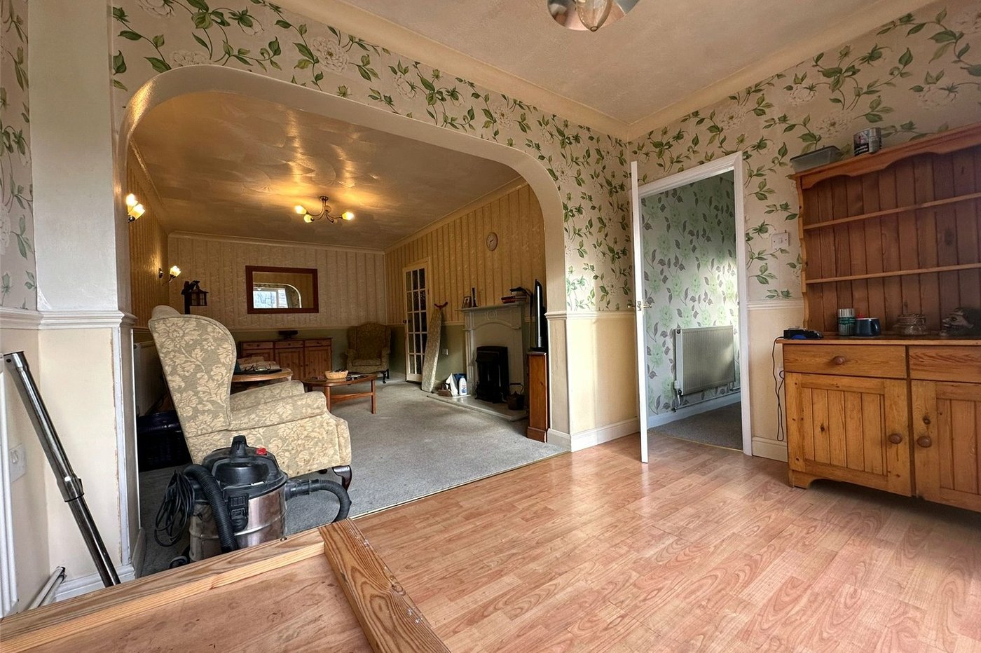 2 bedroom bungalow for sale in Chalk | Robinson Michael & Jackson