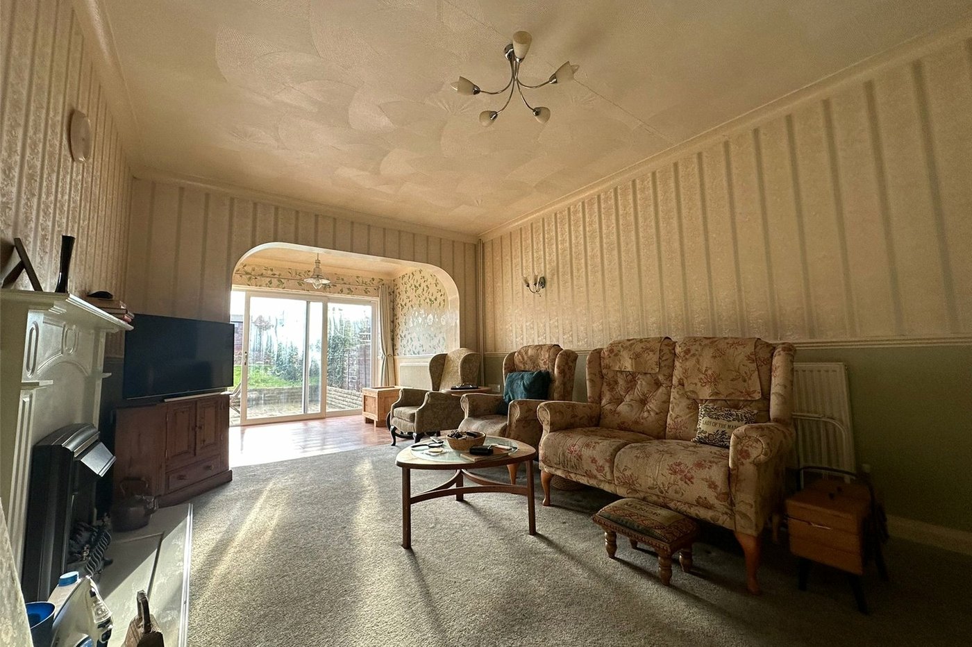 2 bedroom bungalow for sale in Chalk | Robinson Michael & Jackson