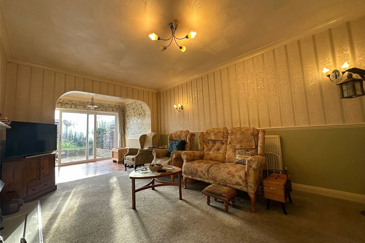 2 bedroom bungalow for sale in Chalk | Robinson Michael & Jackson