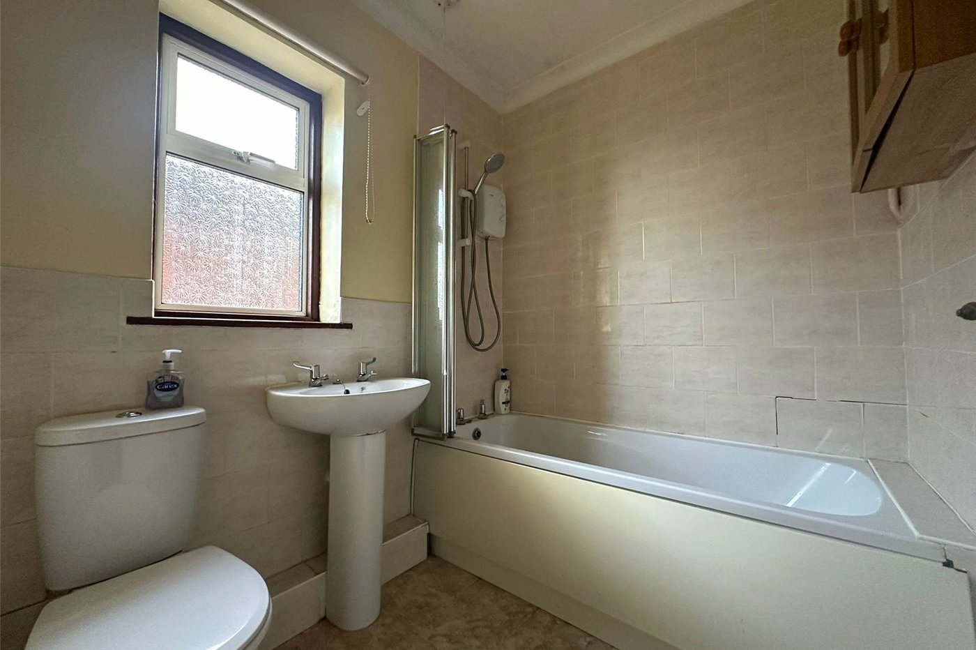 2 bedroom bungalow for sale in Chalk | Robinson Michael & Jackson