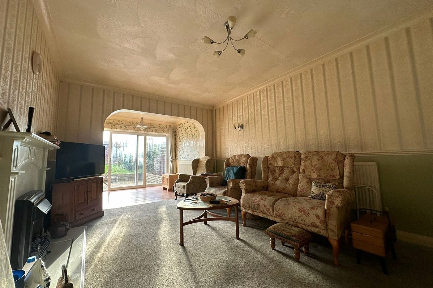 2 bedroom bungalow for sale in Chalk | Robinson Michael & Jackson