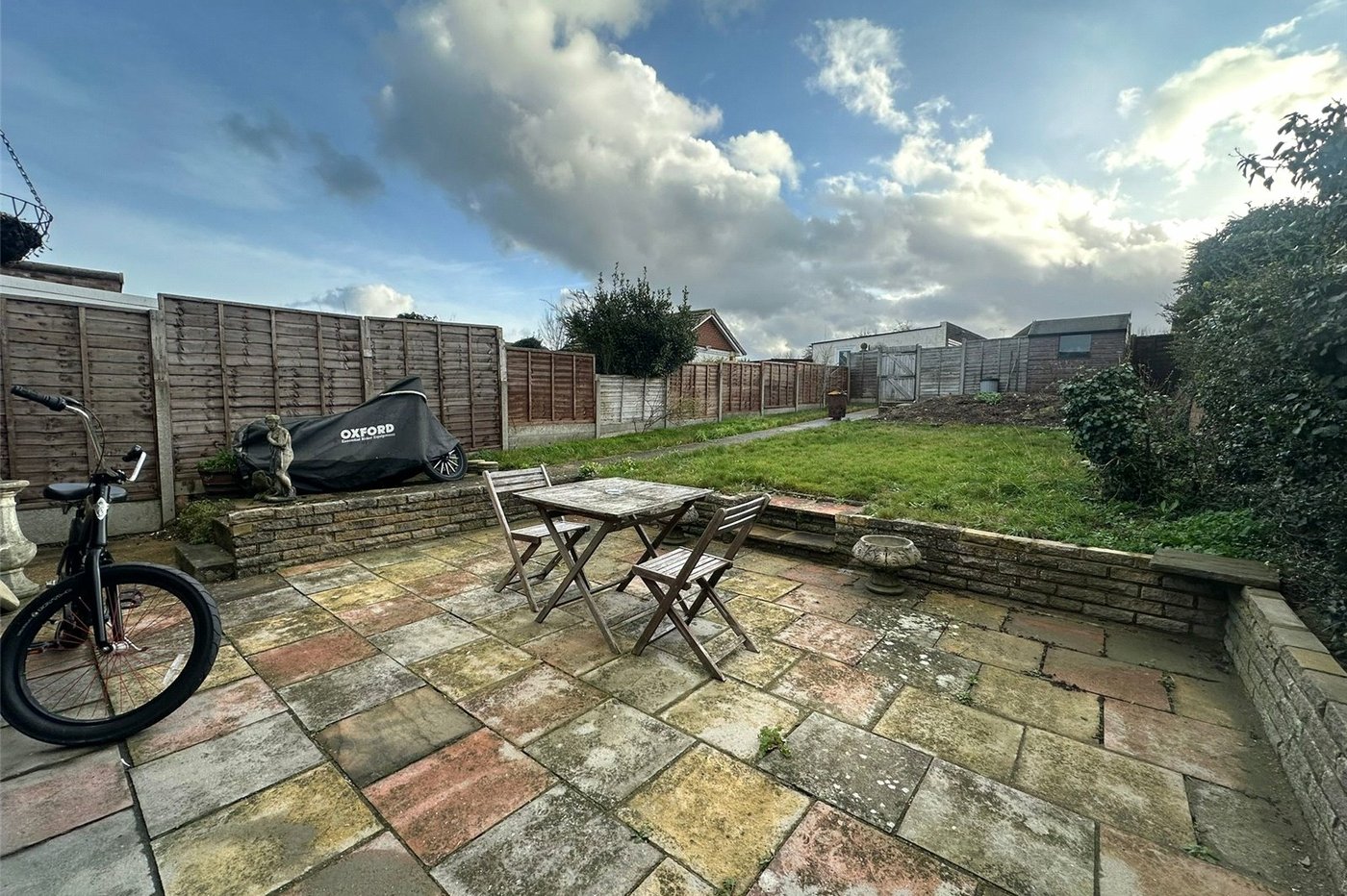 2 bedroom bungalow for sale in Chalk | Robinson Michael & Jackson