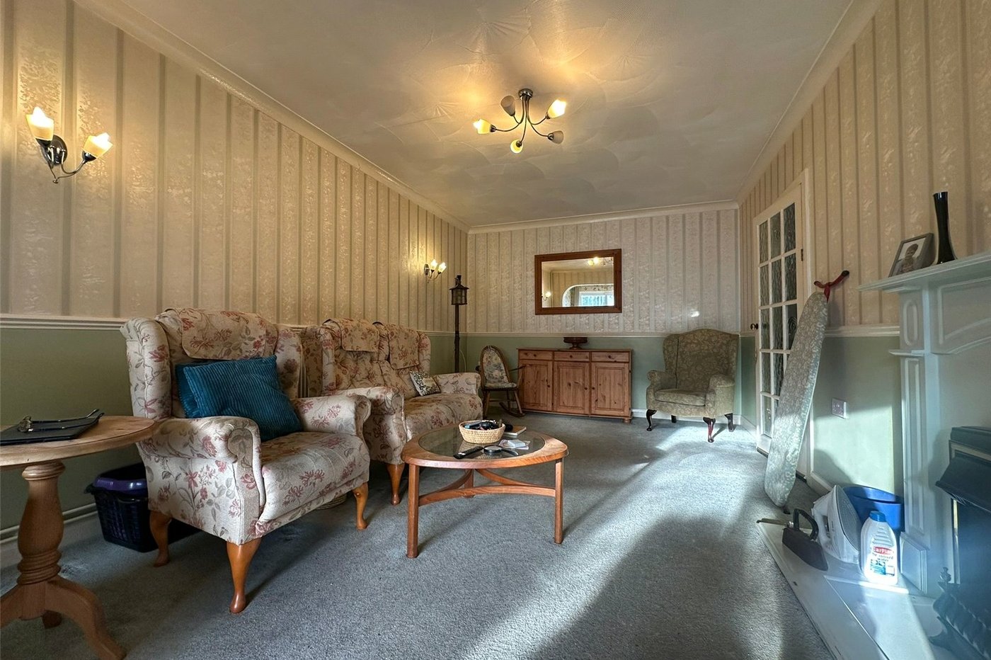 2 bedroom bungalow for sale in Chalk | Robinson Michael & Jackson