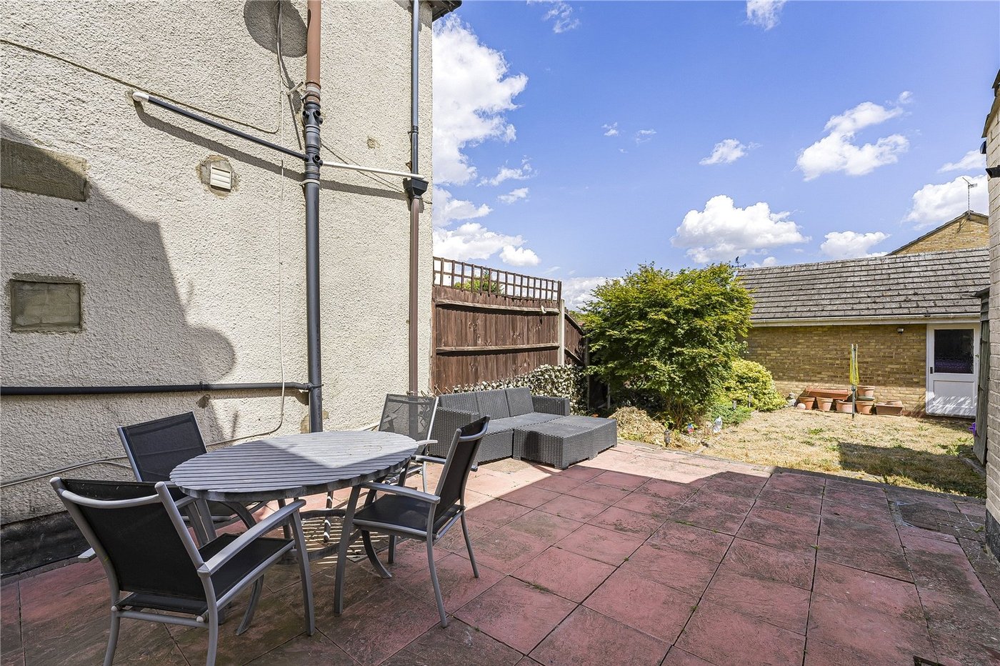 2 bedroom house for sale in Dartford | Robinson Jackson