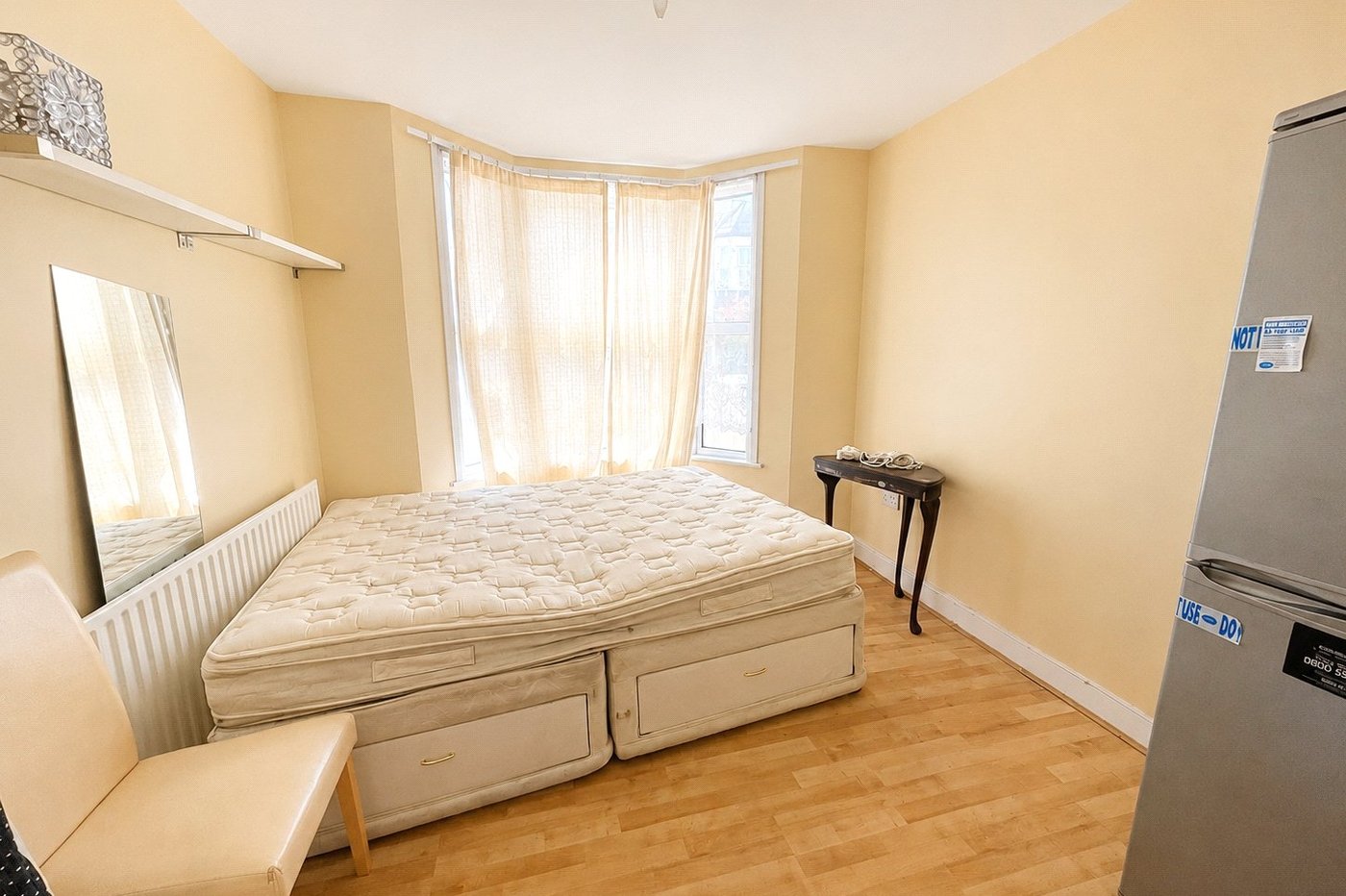 2 bedroom house for sale in London | Robinson Jackson