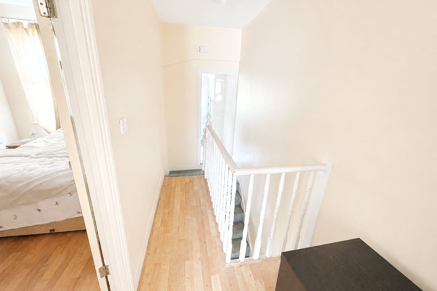 2 bedroom house for sale in London | Robinson Jackson