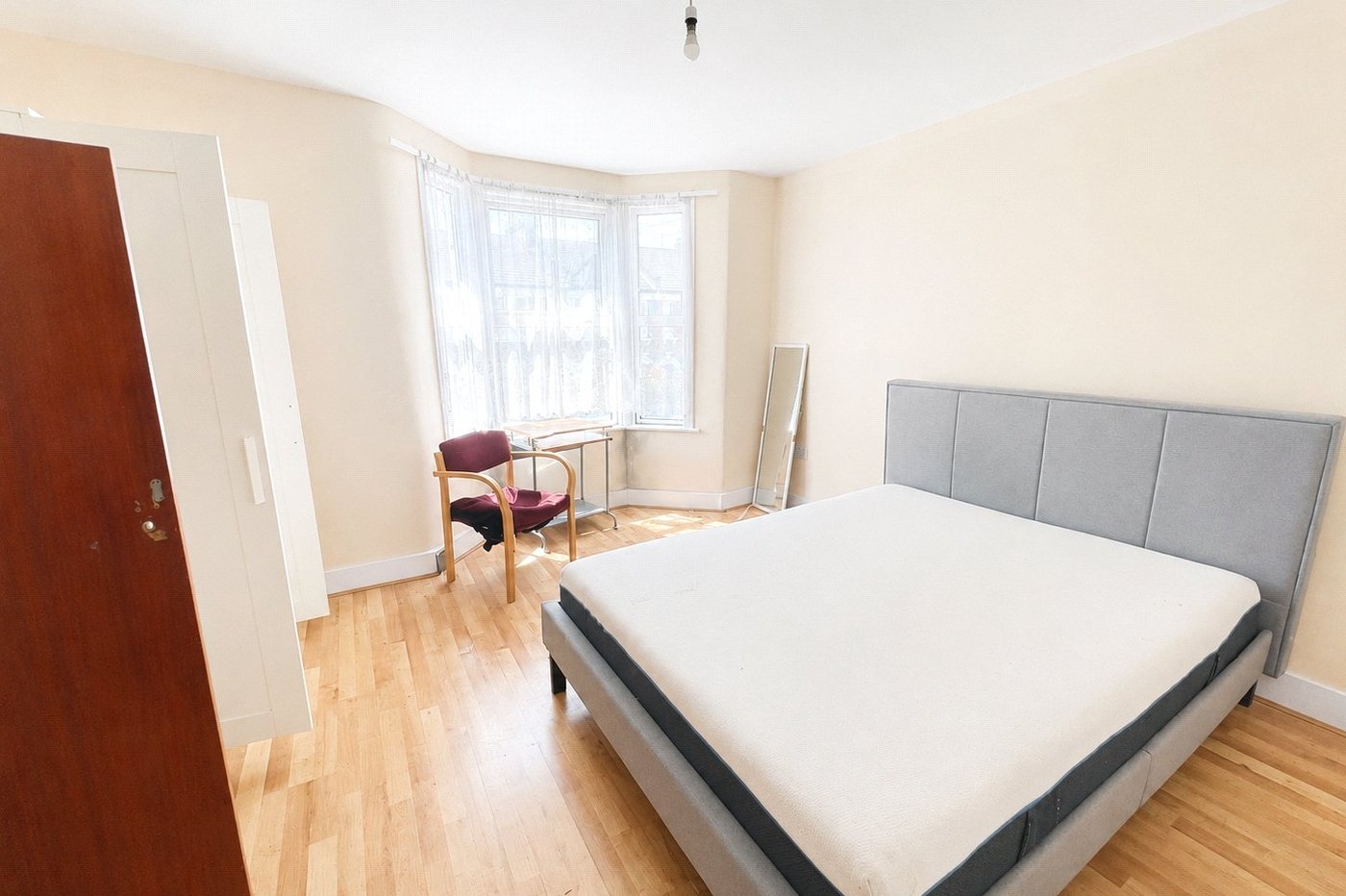 2 bedroom house for sale in London | Robinson Jackson