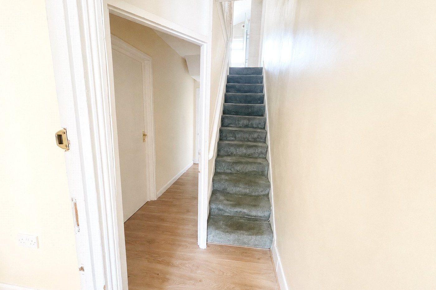 2 bedroom house for sale in London | Robinson Jackson