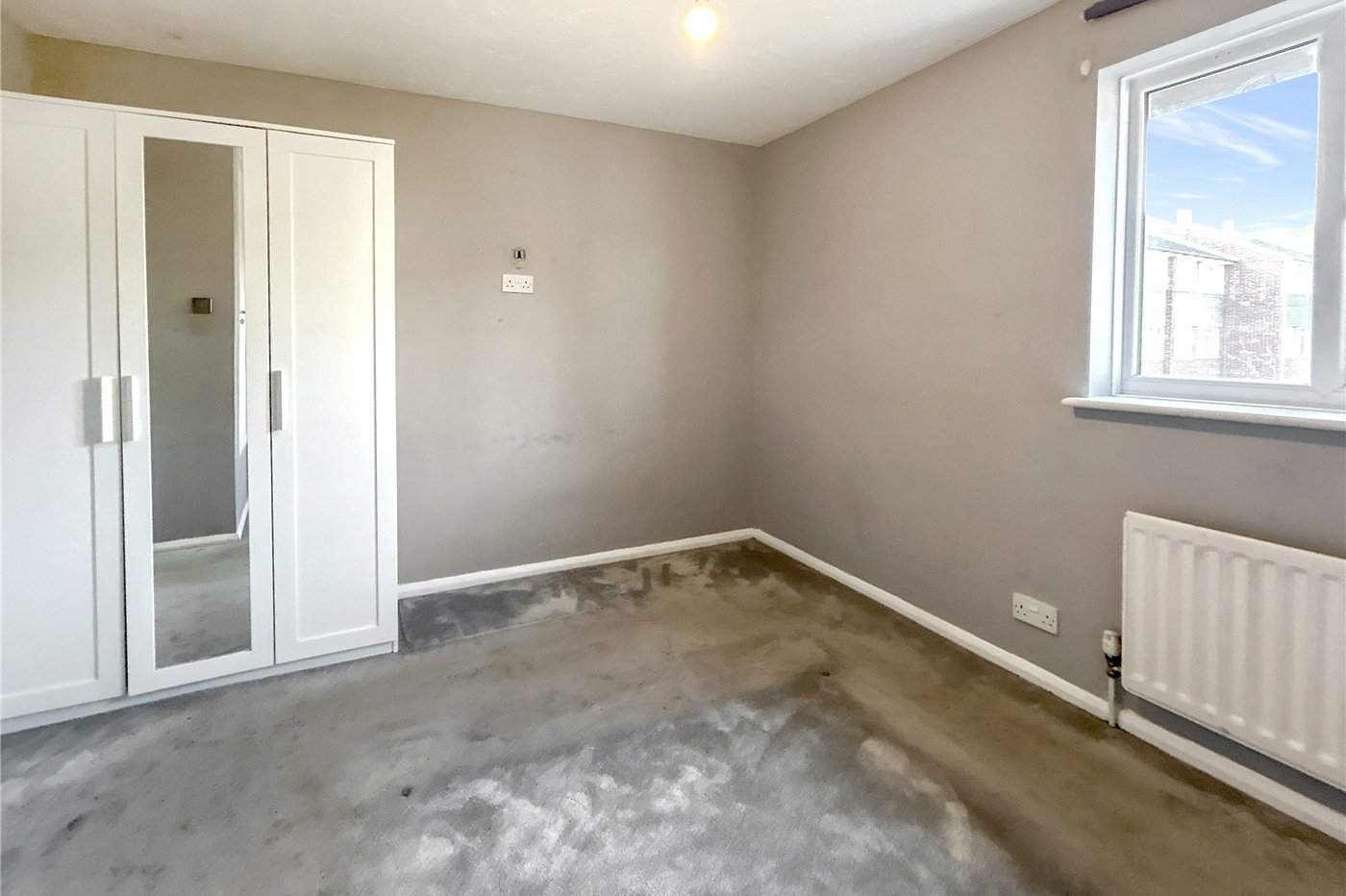 2 bedroom house for sale in Blackfen Road | Robinson Jackson
