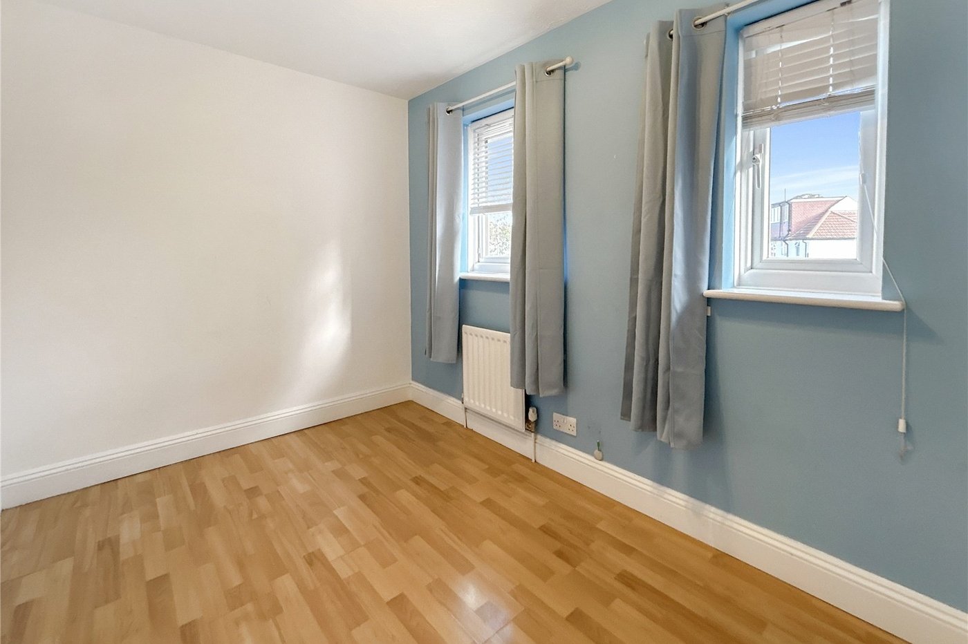 2 bedroom house for sale in Blackfen Road | Robinson Jackson