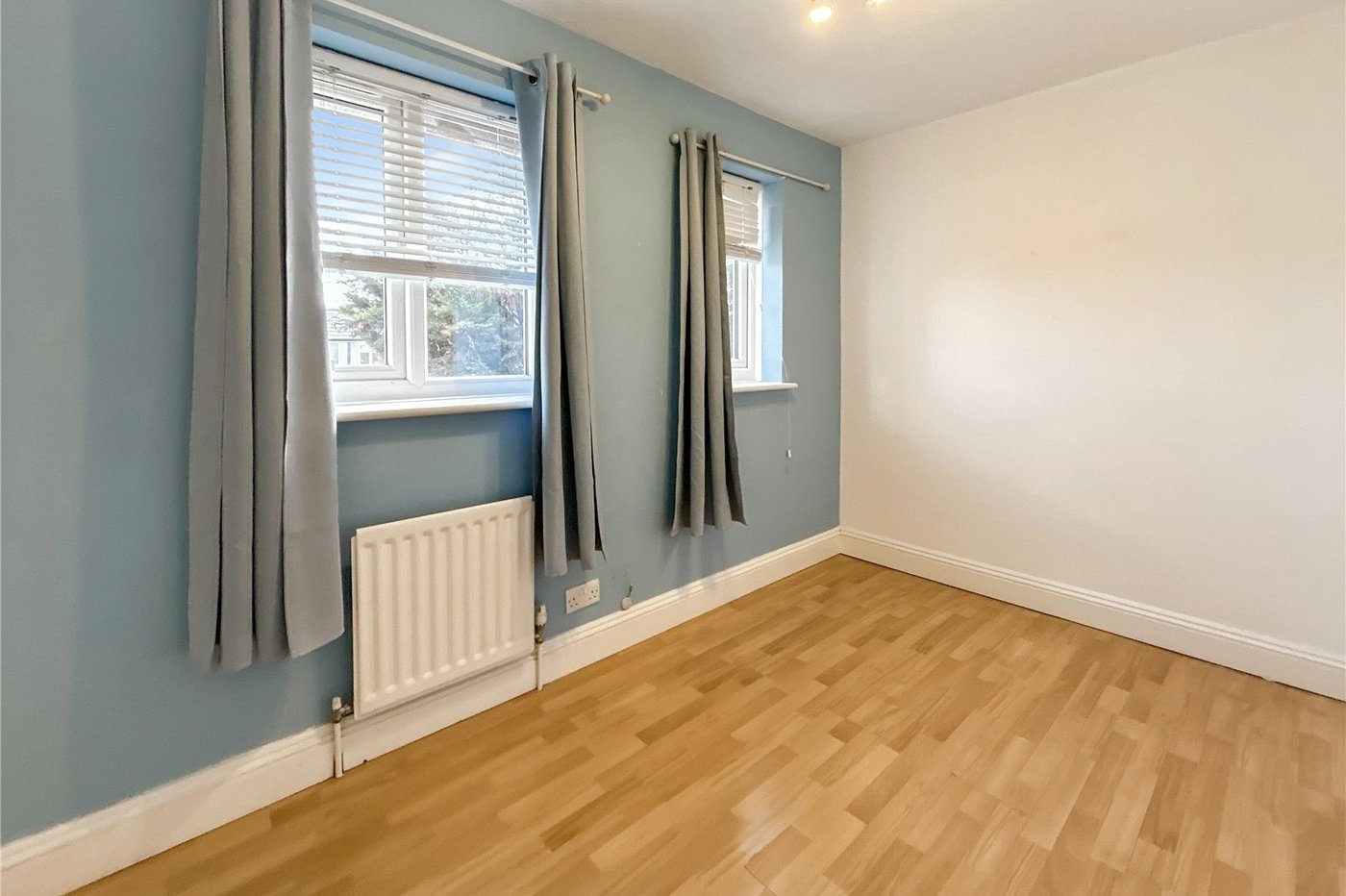 2 bedroom house for sale in Blackfen Road | Robinson Jackson