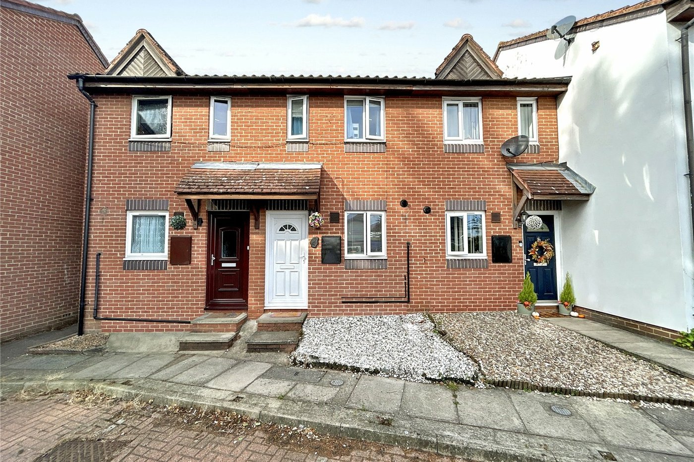 2 bedroom house for sale in Blackfen Road | Robinson Jackson