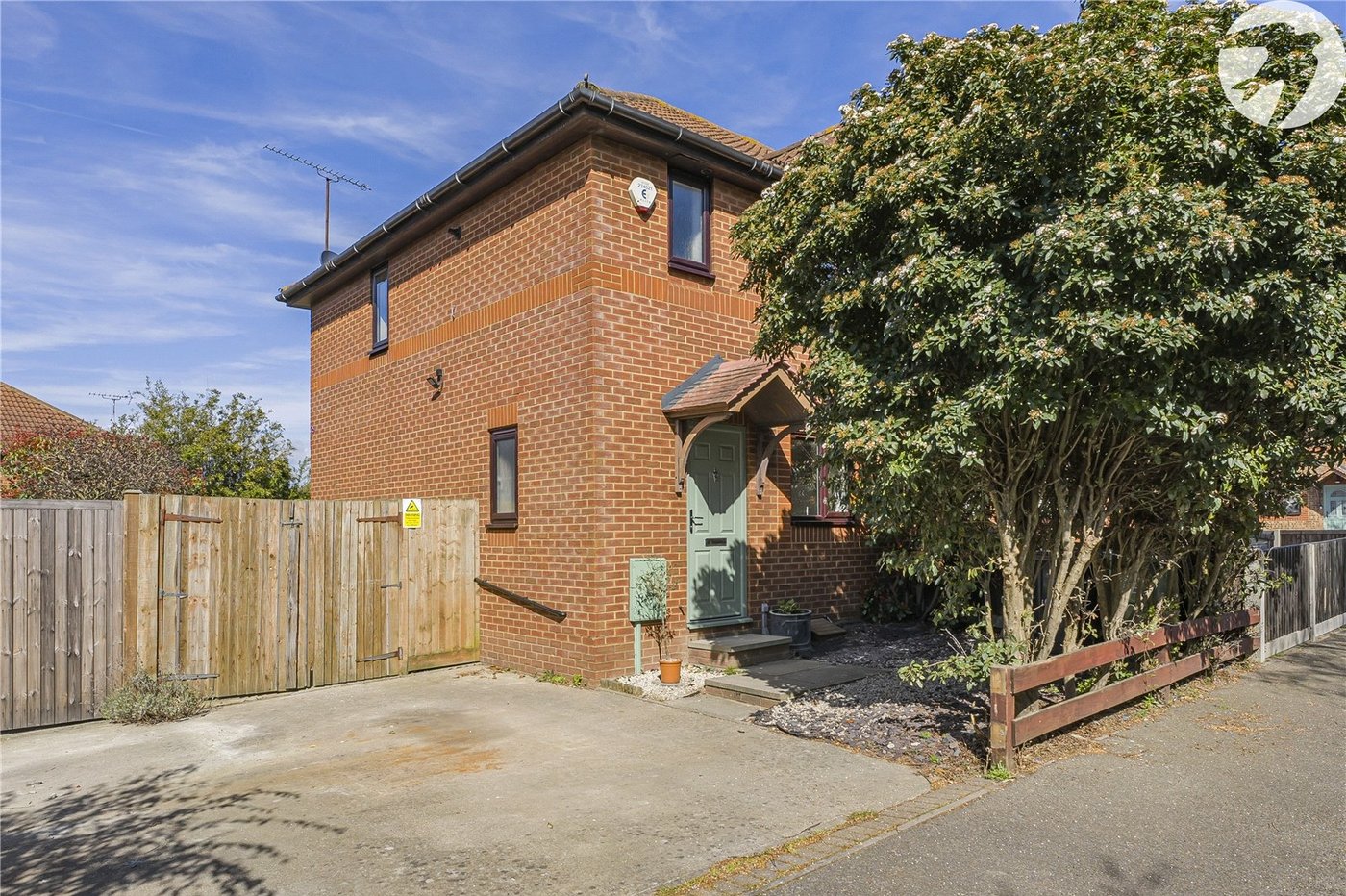 2 bedroom house for sale in Greenhithe | Robinson Jackson