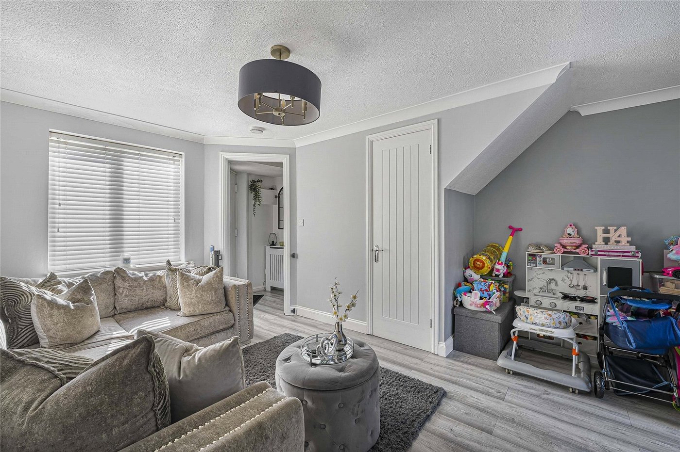 2 bedroom house for sale in Greenhithe | Robinson Jackson