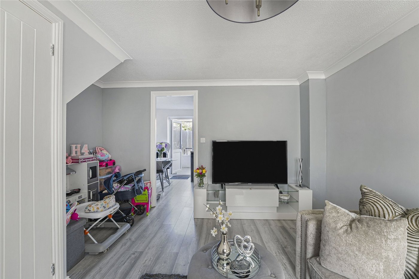 2 bedroom house for sale in Greenhithe | Robinson Jackson