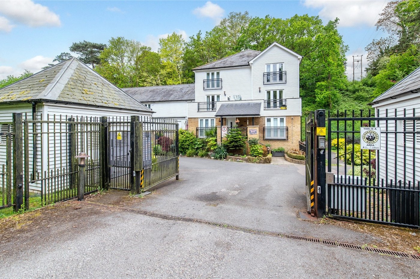 3 bedroom property for sale in Maidstone | Robinson Michael & Jackson