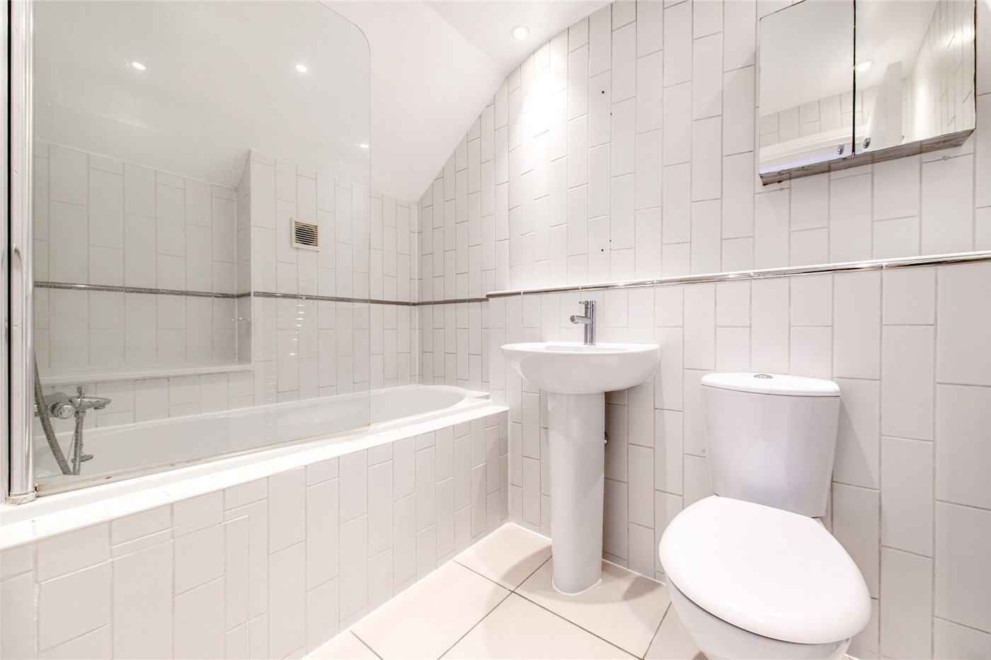 2 bedroom house for sale in Maidstone | Robinson Michael & Jackson