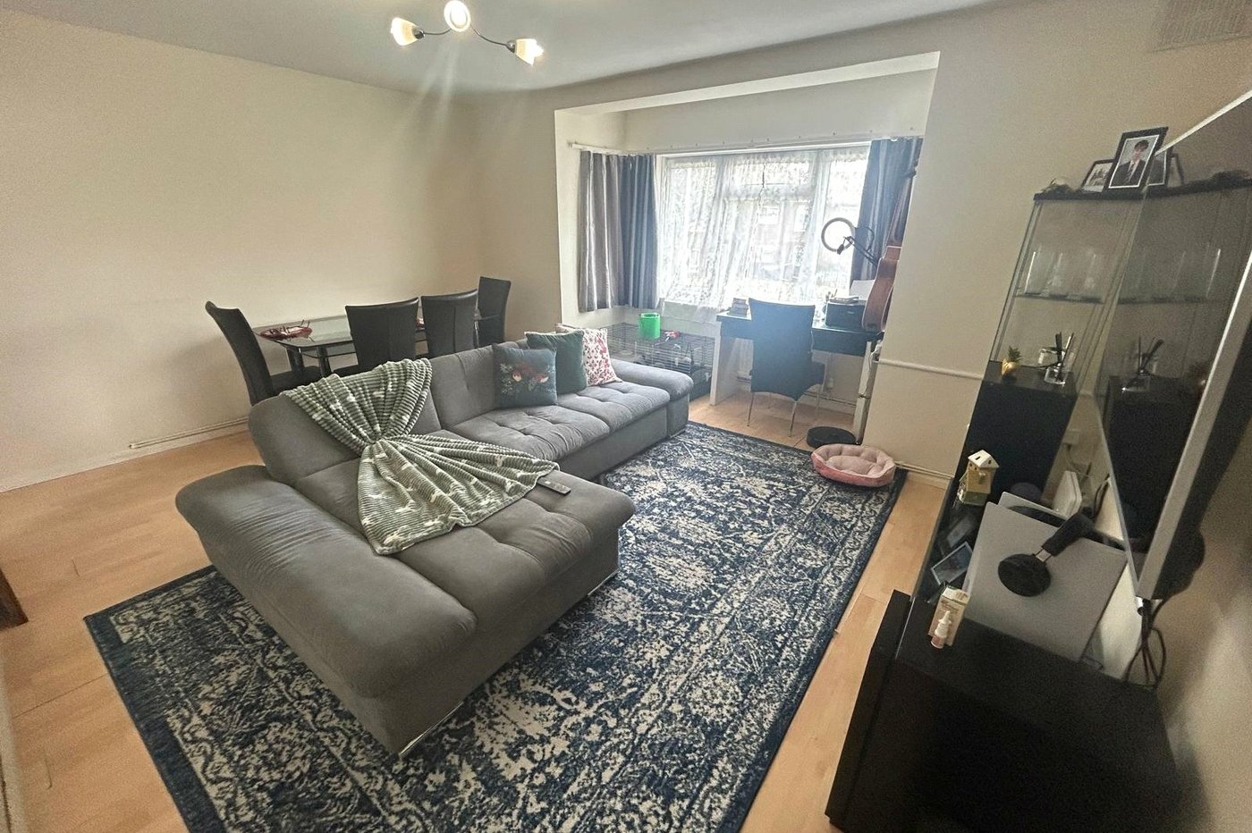2 bedroom property for sale in Northfleet | Robinson Michael & Jackson