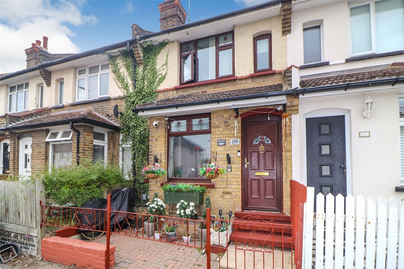 3 bedroom house for sale in Erith | Robinson Jackson