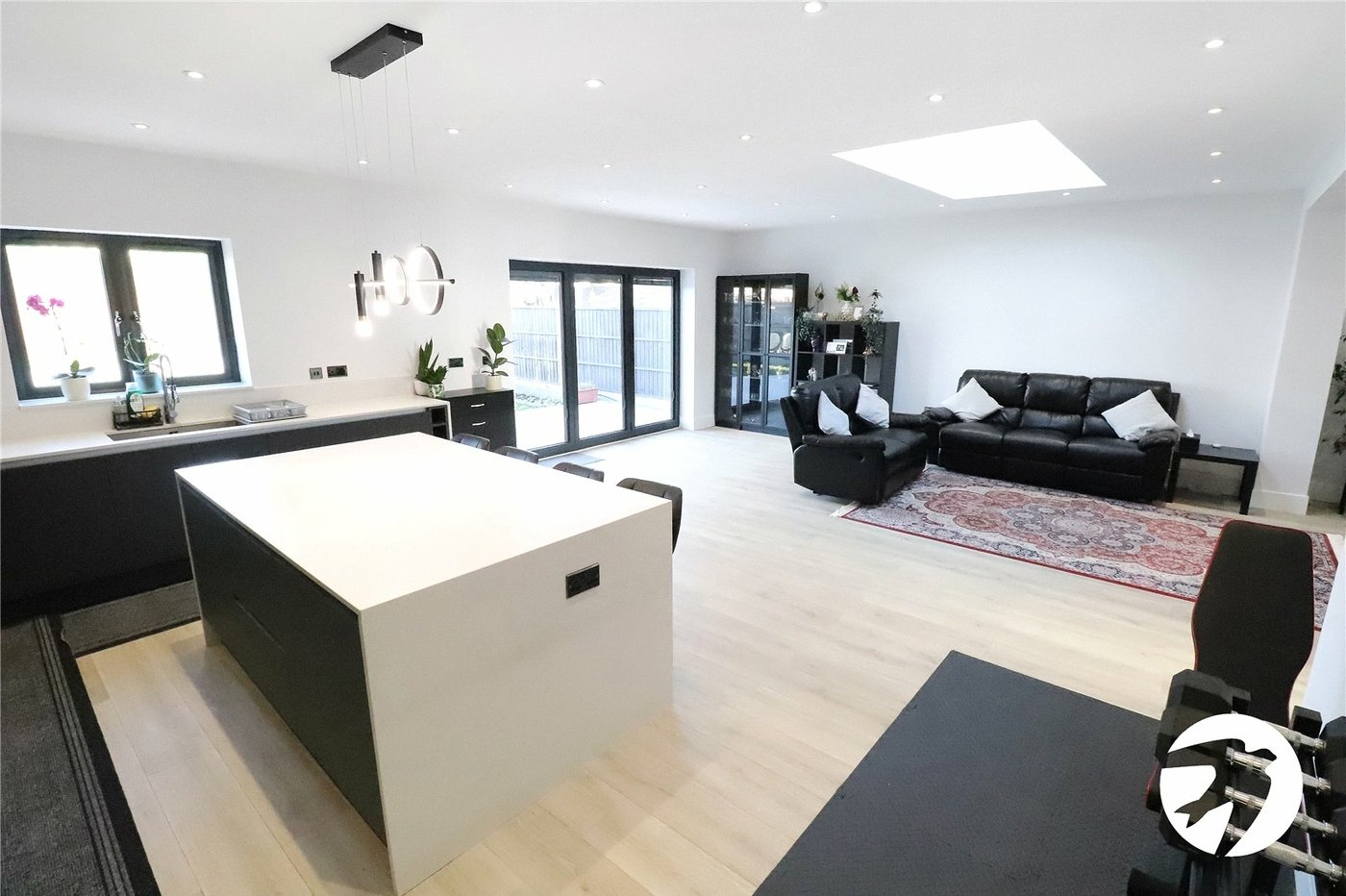 3 bedroom bungalow for sale in Bexleyheath | Robinson Jackson