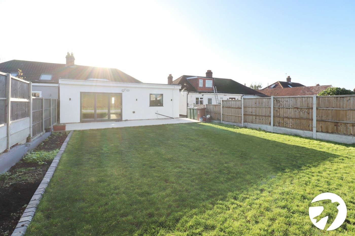 3 bedroom bungalow for sale in Bexleyheath | Robinson Jackson