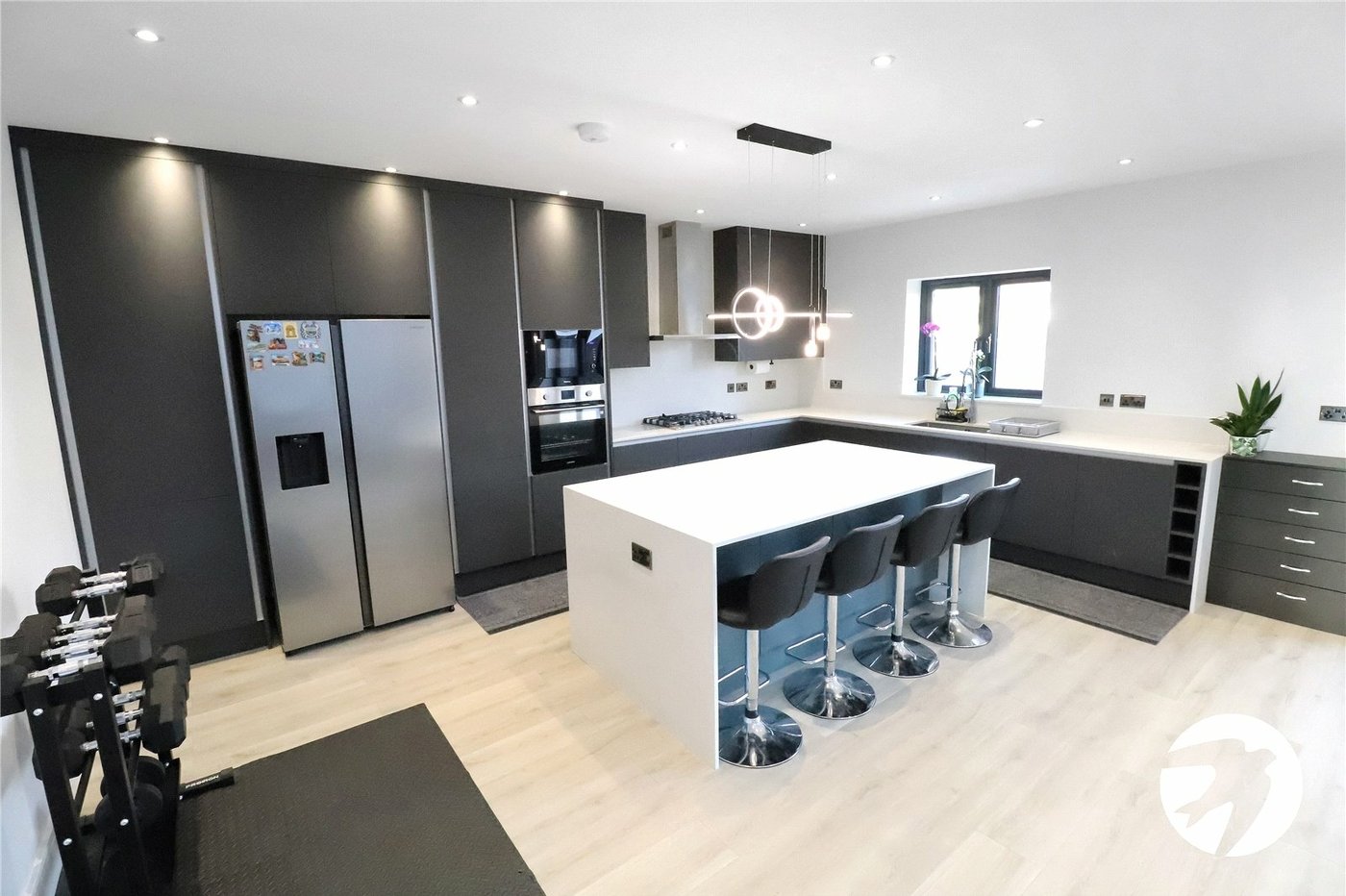 3 bedroom bungalow for sale in Bexleyheath | Robinson Jackson