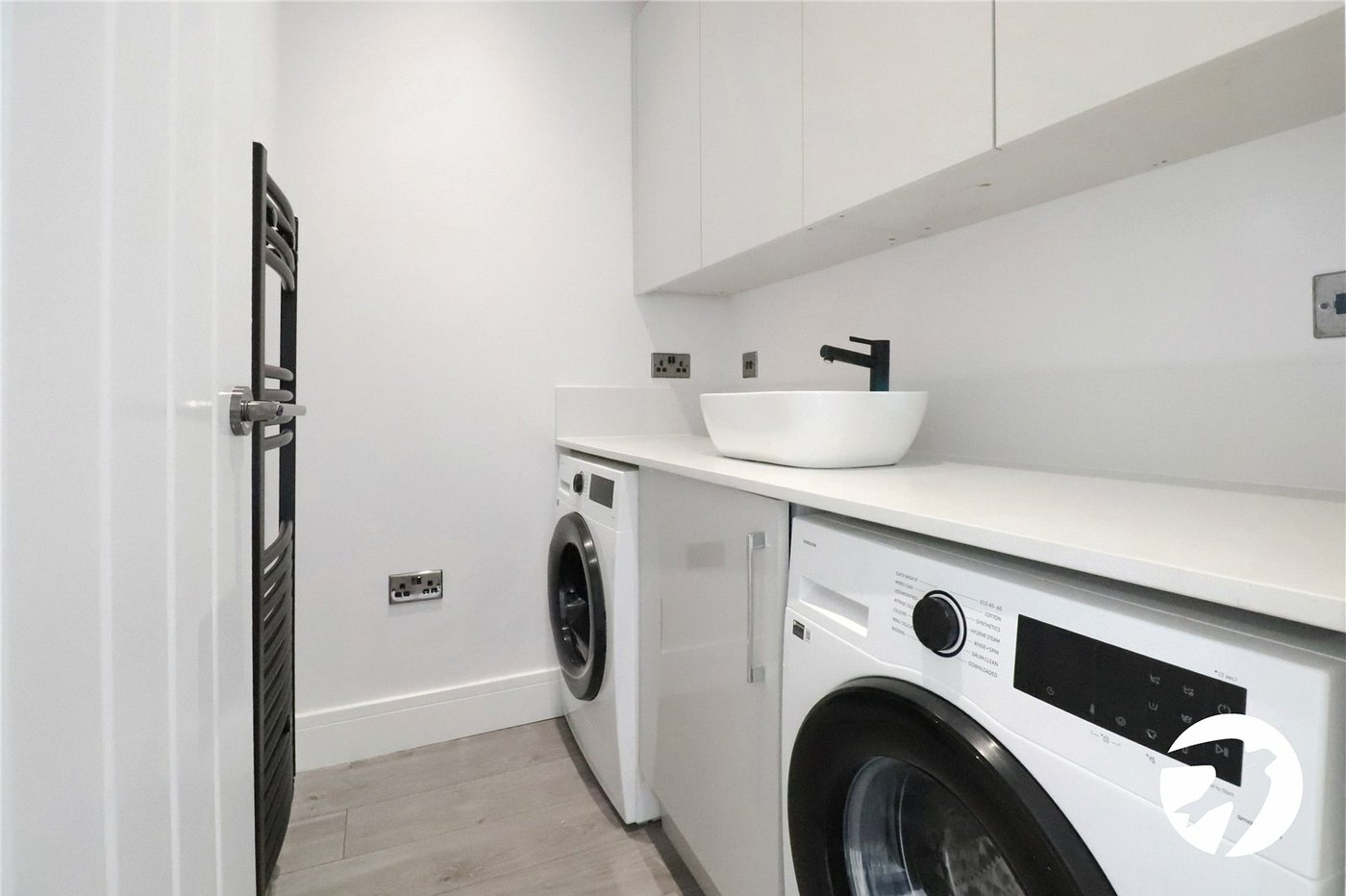 3 bedroom bungalow for sale in Bexleyheath | Robinson Jackson