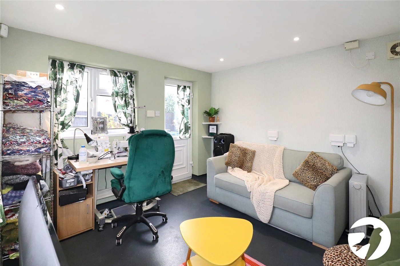 3 bedroom bungalow for sale in Bexleyheath | Robinson Jackson