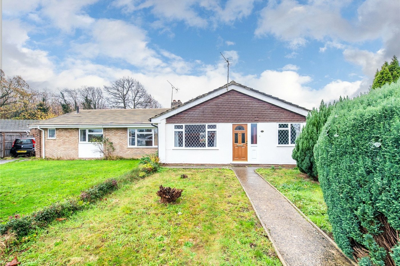 2 bedroom bungalow for sale in Langley | Robinson Michael & Jackson