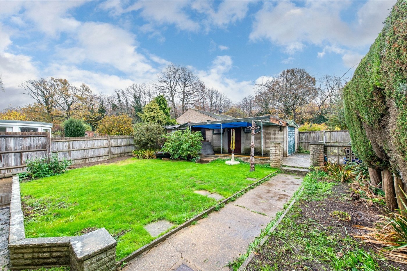 2 bedroom bungalow for sale in Langley | Robinson Michael & Jackson