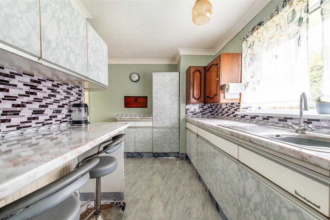 2 bedroom bungalow for sale in Langley | Robinson Michael & Jackson