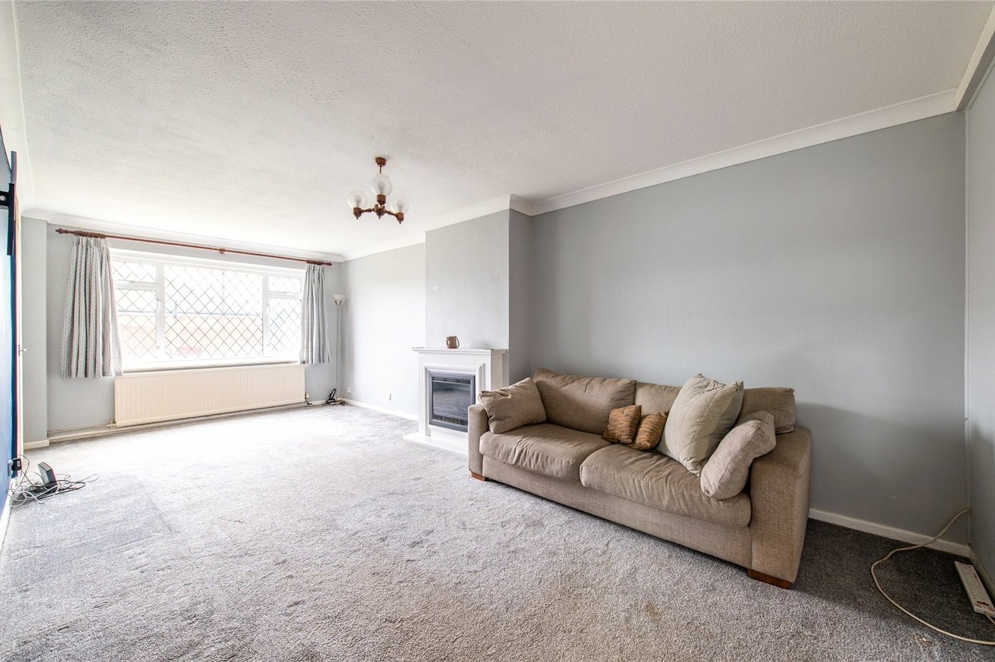 2 bedroom bungalow for sale in Langley | Robinson Michael & Jackson