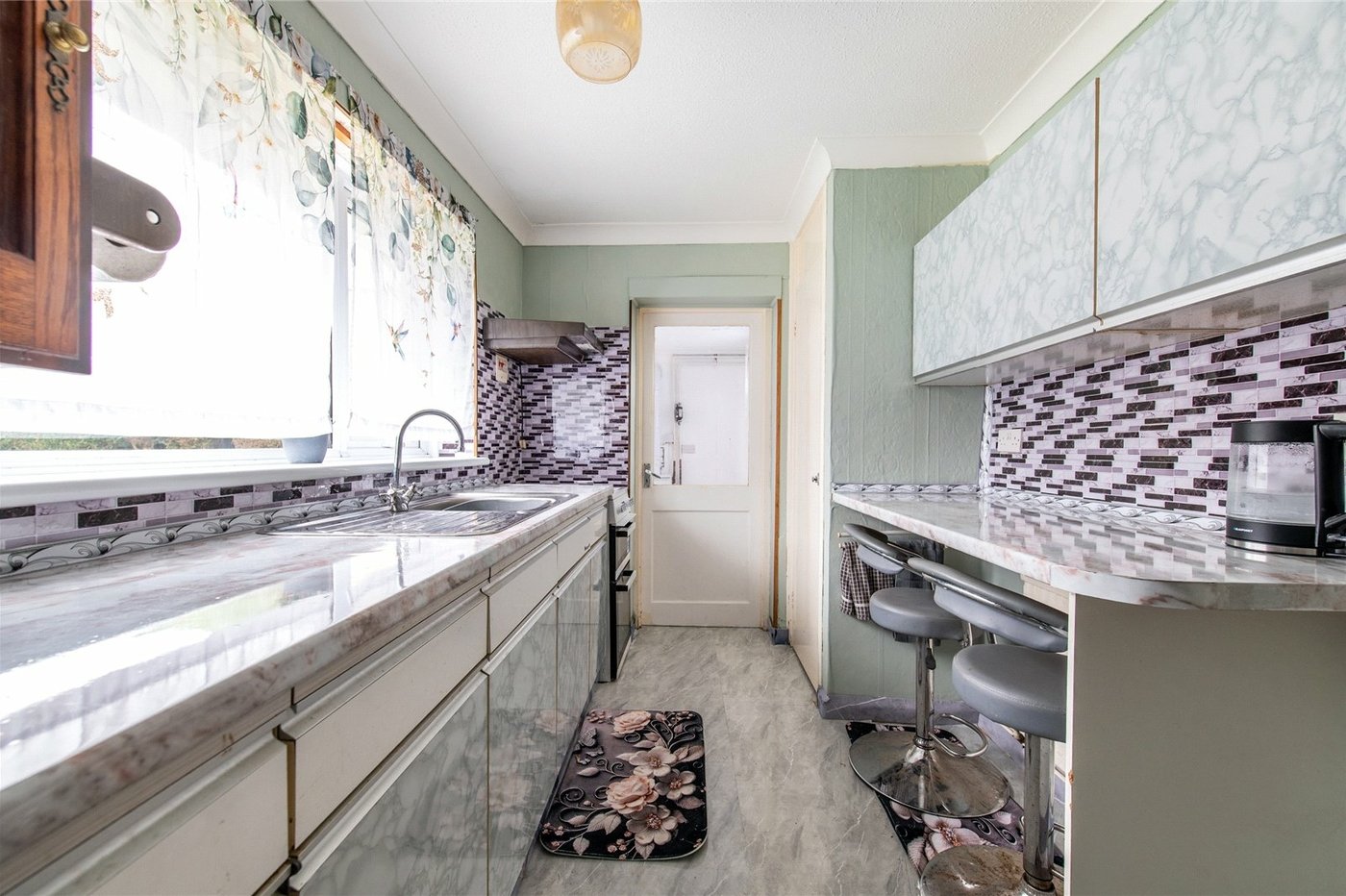 2 bedroom bungalow for sale in Langley | Robinson Michael & Jackson