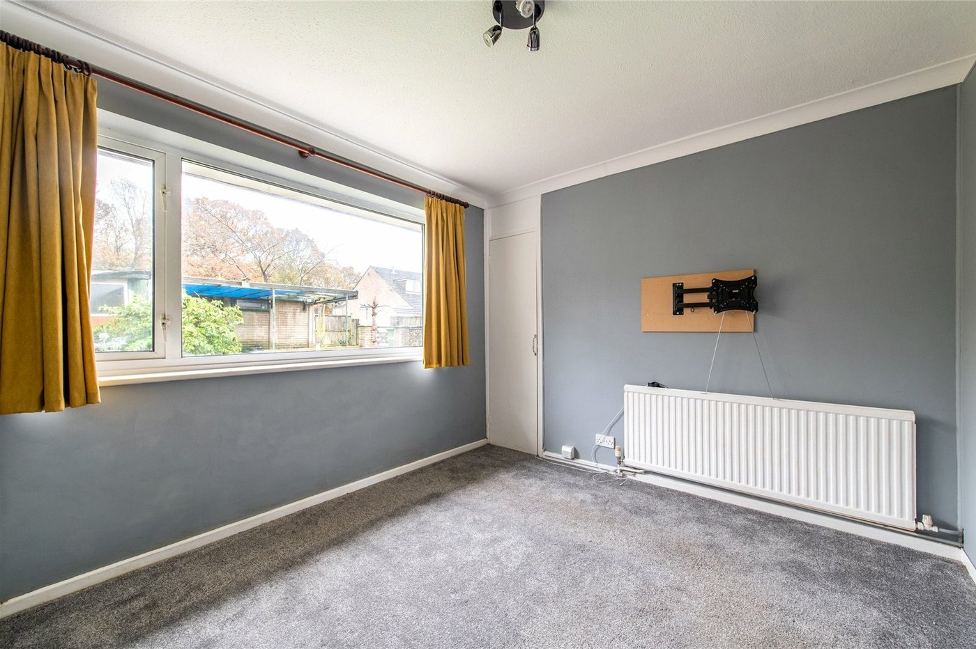 2 bedroom bungalow for sale in Langley | Robinson Michael & Jackson