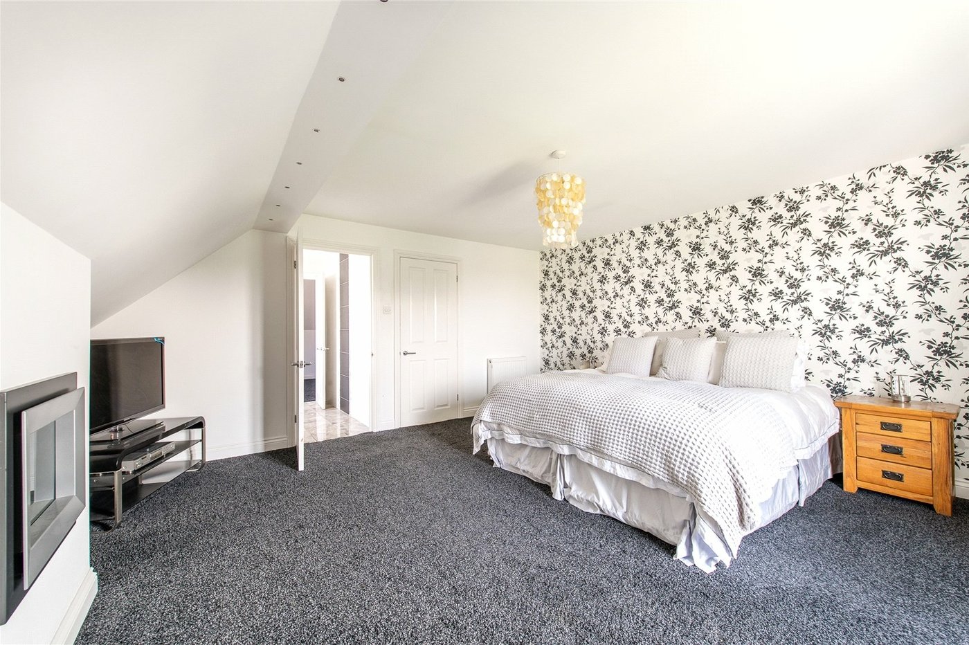 5 bedroom house for sale in Langley | Robinson Michael & Jackson