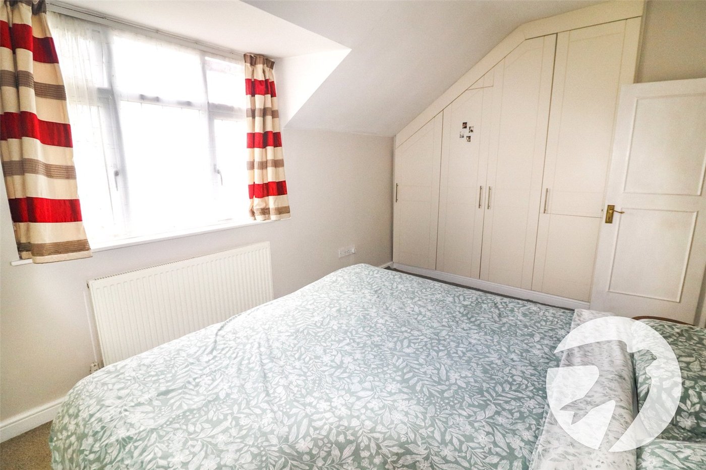 2 bedroom house for sale in Erith | Robinson Jackson