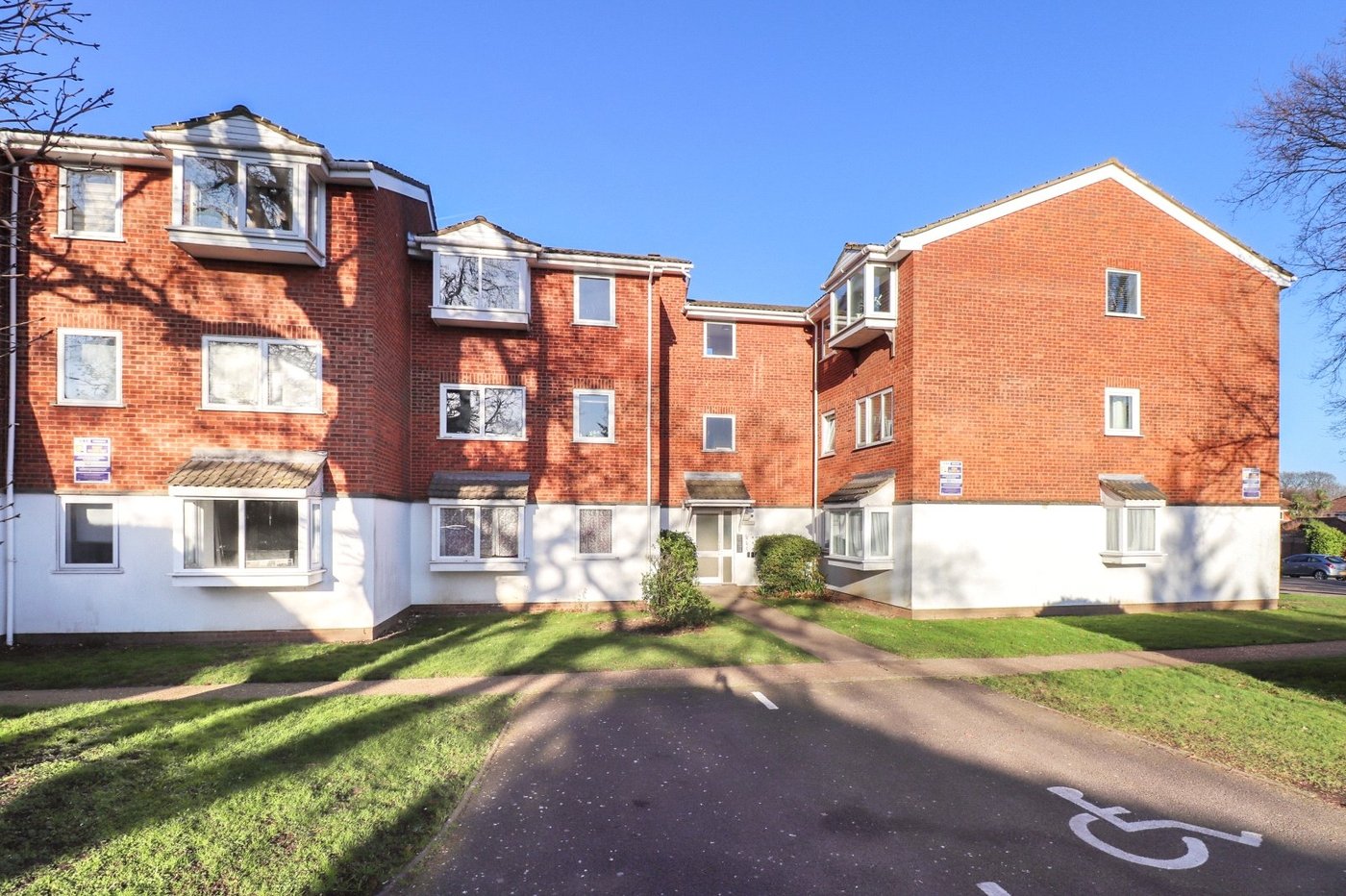 2 bedroom property for sale in Belvedere | Robinson Jackson