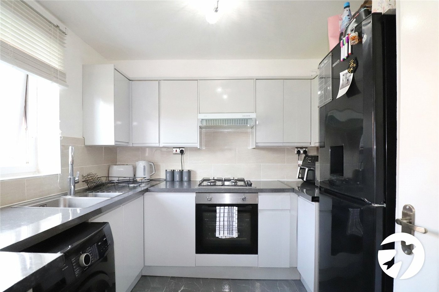 2 bedroom property for sale in Belvedere | Robinson Jackson