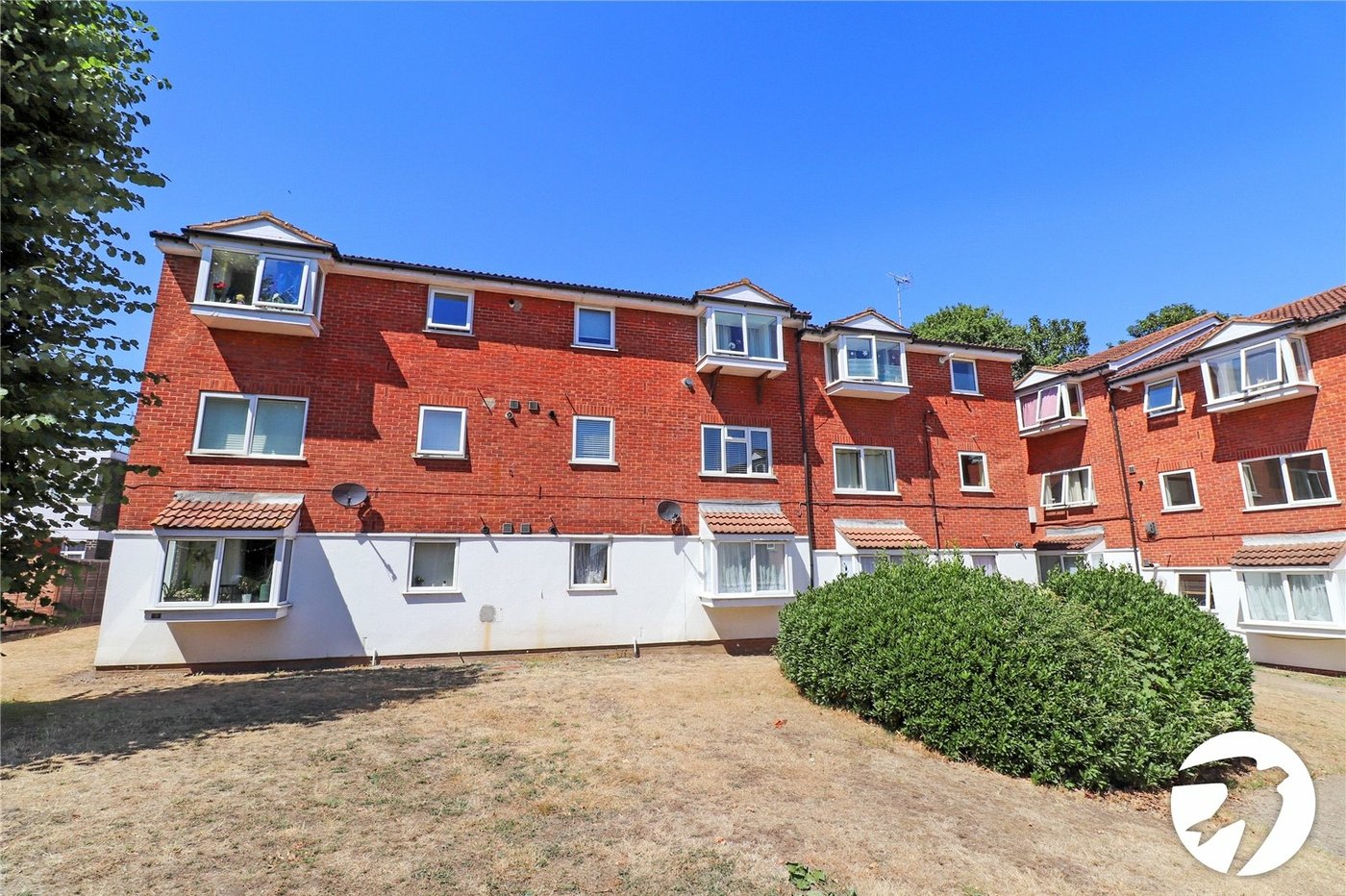 2 bedroom property for sale in Belvedere | Robinson Jackson