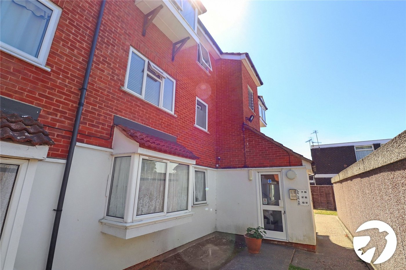 2 bedroom property for sale in Belvedere | Robinson Jackson