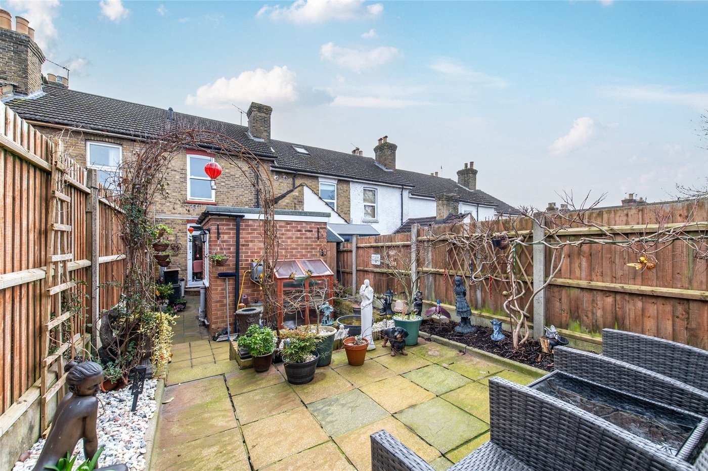 2 bedroom house for sale in Maidstone | Robinson Michael & Jackson