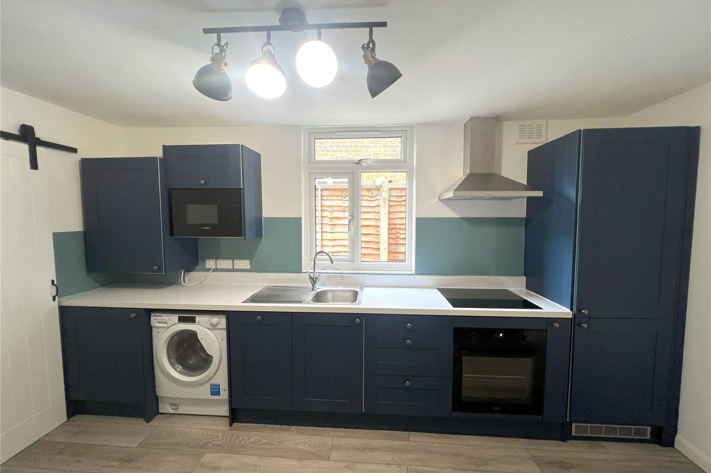 1 bedroom property for sale in Plumstead Common | Robinson Jackson