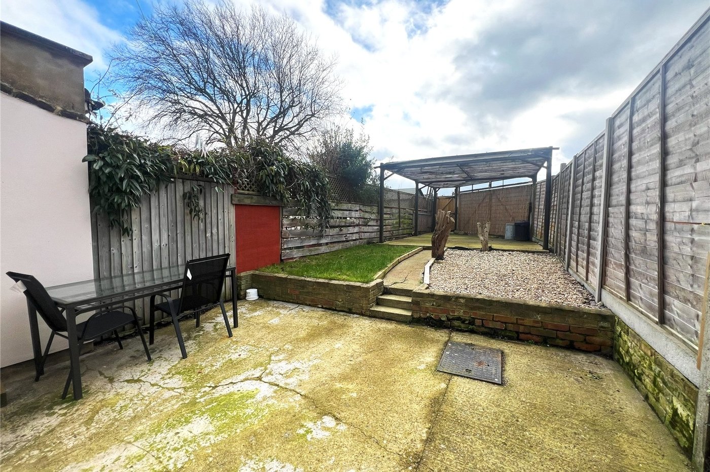 1 bedroom property for sale in Plumstead Common | Robinson Jackson