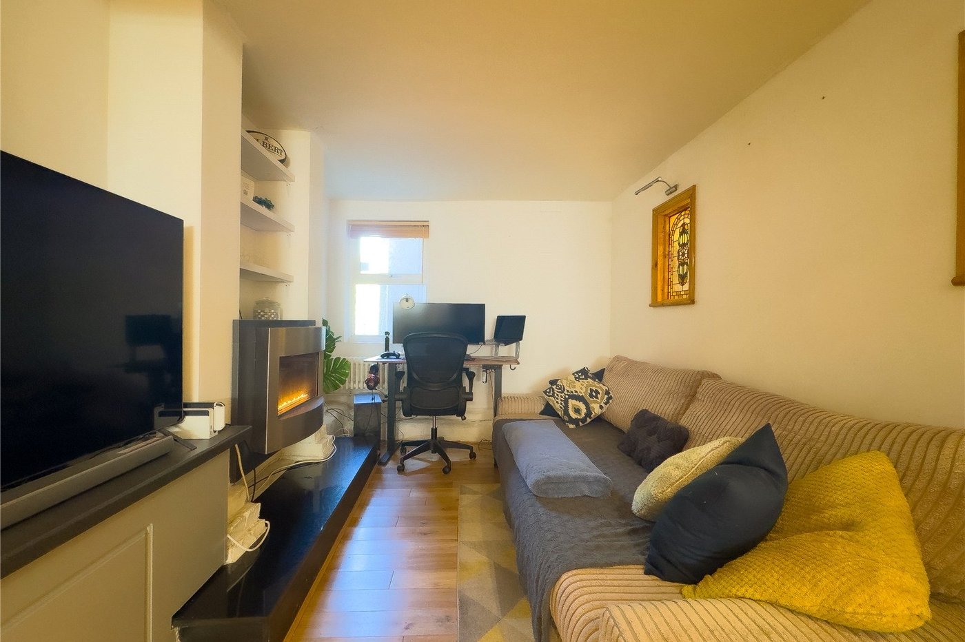 4 bedroom house for sale in Plumstead Common | Robinson Jackson