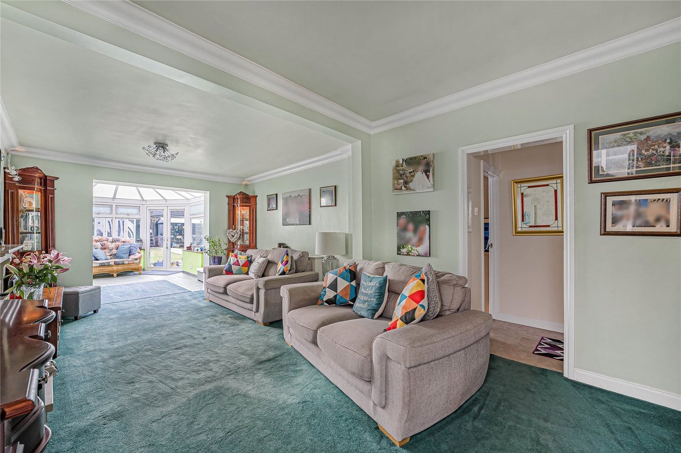 2 bedroom property for sale in Greenhithe | Robinson Jackson