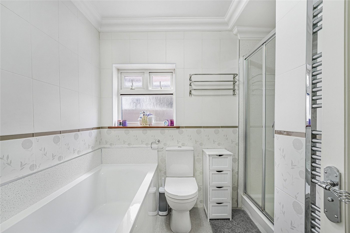 2 bedroom property for sale in Greenhithe | Robinson Jackson